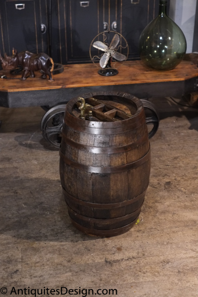 tonneau ancien chene et laiton